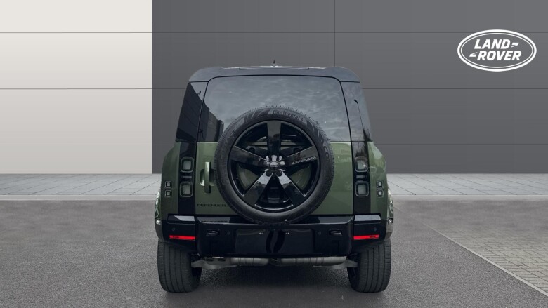 Land Rover Defender 3.0 D250 X-Dynamic SE 90 3dr Auto Diesel Estate